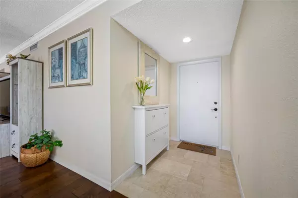 Clearwater, FL 33760,2800 COVE CAY DR #4A