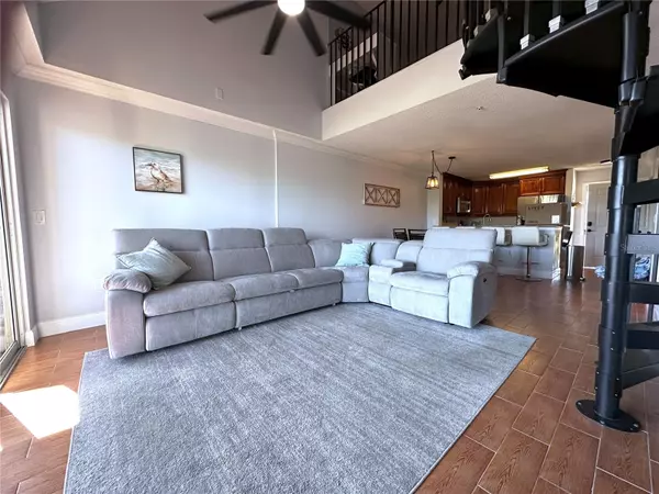 Clearwater, FL 33762,2400 FEATHER SOUND DR #534