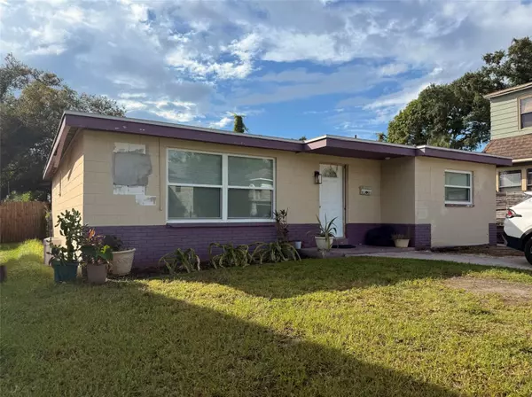 2301 TRELAIN DR S, St Petersburg, FL 33712