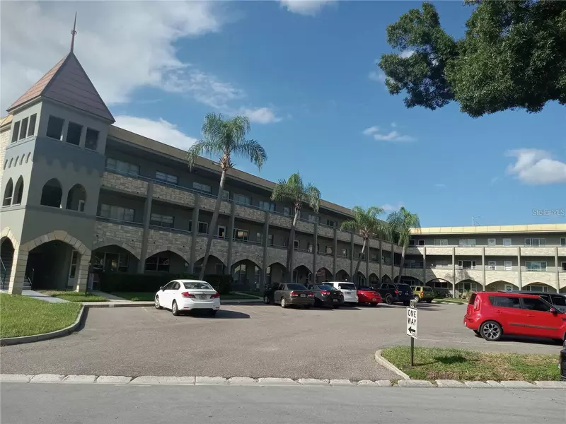 2462 BRAZILIA DR #64, Clearwater, FL 33763