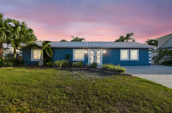 8708 THORNWOOD LN, Tampa, FL 33615