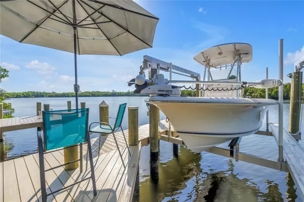 St Petersburg, FL 33702,956 SAN CARLOS CT NE