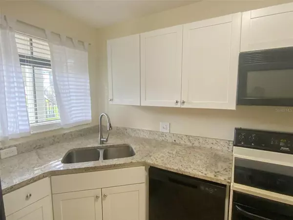 Clearwater, FL 33762,2002 BLUE HAWK CT #1714