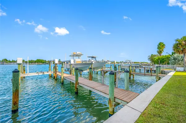 Treasure Island, FL 33706,8575 SUNSET CT