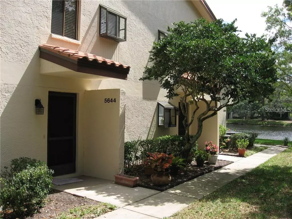 Sarasota, FL 34243,5644 GARDENS DR #102