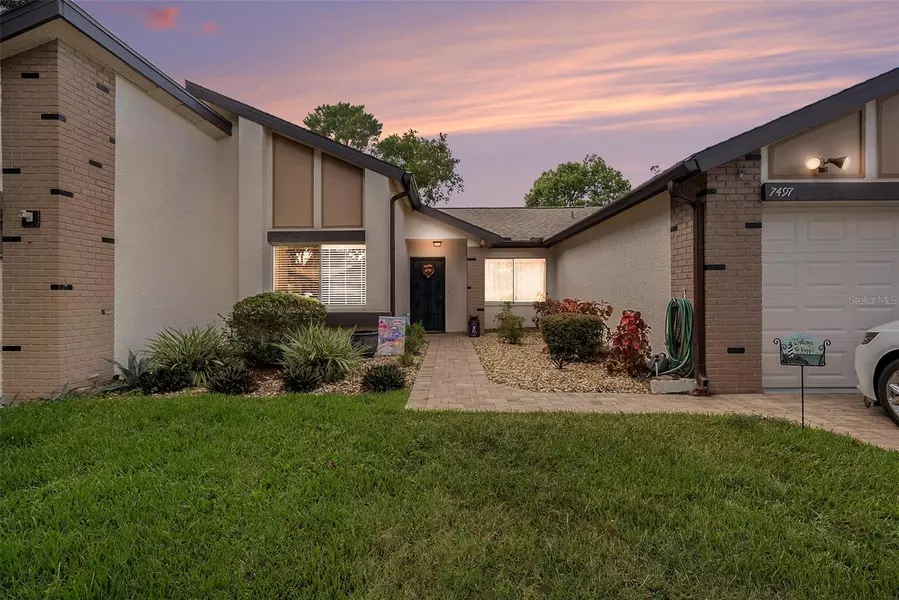 7497 HEATHER WALK DR, Weeki Wachee, FL 34613