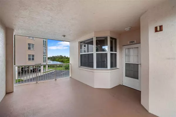 6251 SHORELINE DR #2101, St Petersburg, FL 33708