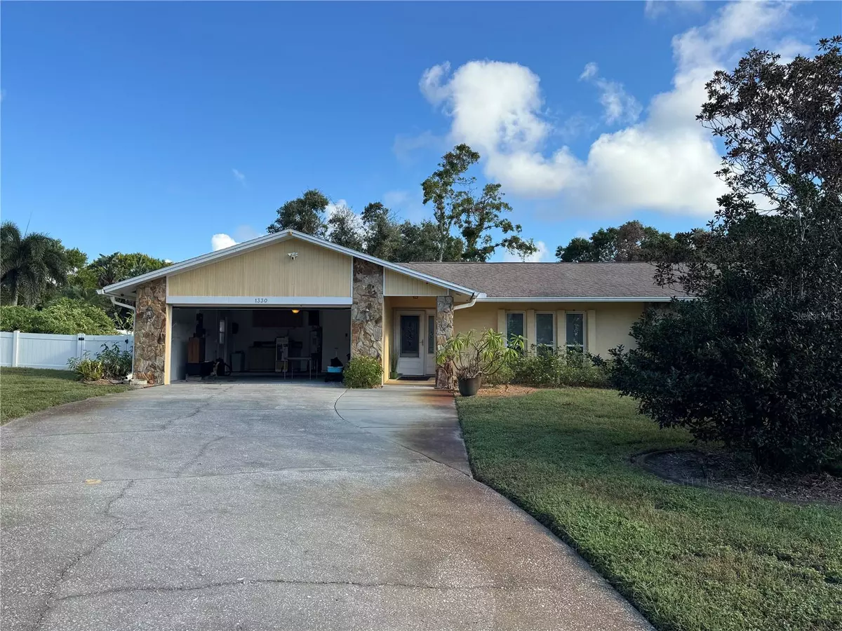 Tarpon Springs, FL 34689,1330 SUNSET CT