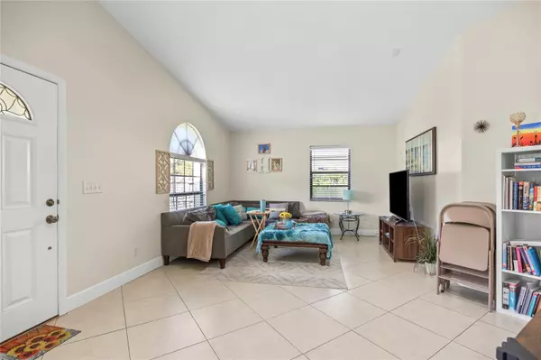 Tampa, FL 33604,2137 W JUNEAU ST