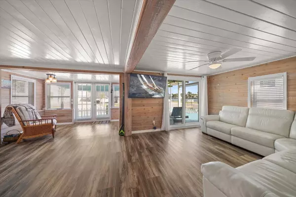 Treasure Island, FL 33706,115 99TH AVE