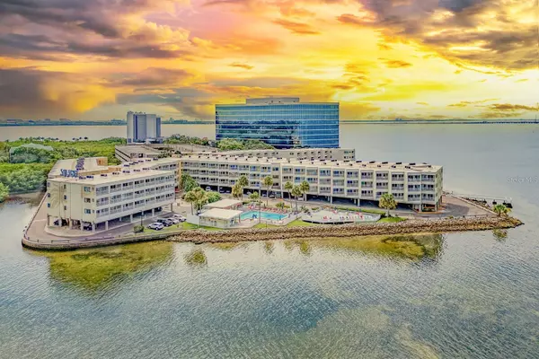 2506 N ROCKY POINT DR #237, Tampa, FL 33607
