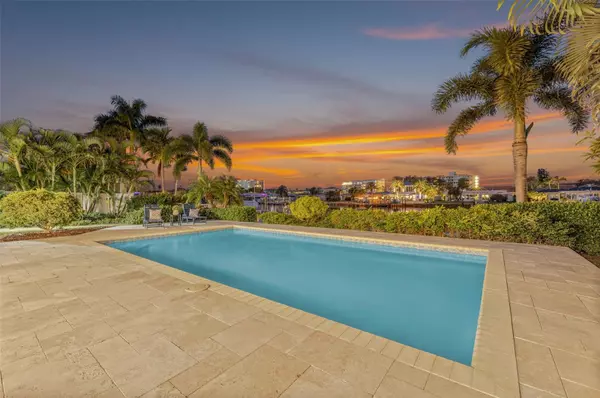 230 MIDWAY IS,  Clearwater Beach,  FL 33767