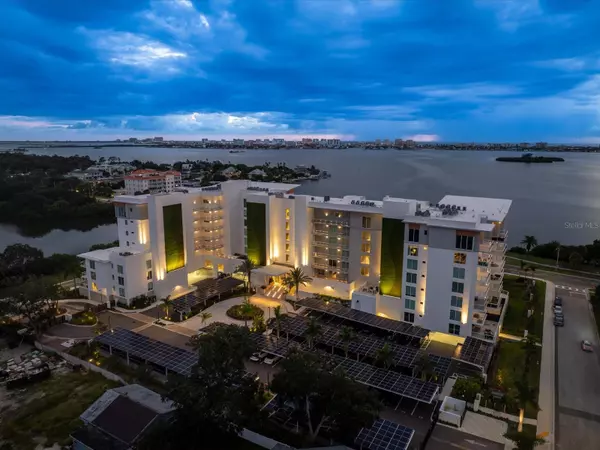 Clearwater, FL 33755,1020 SUNSET POINT RD #511
