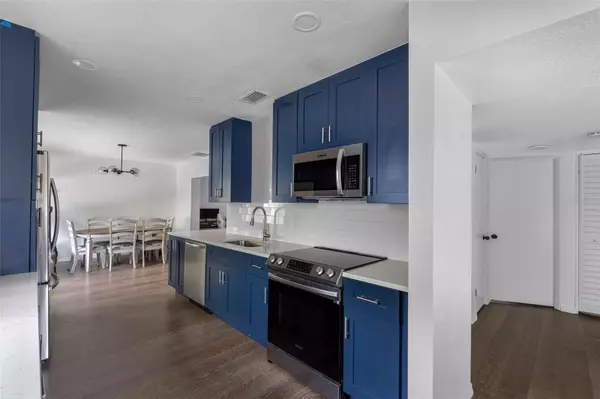 St Petersburg, FL 33710,7101 4TH AVE N