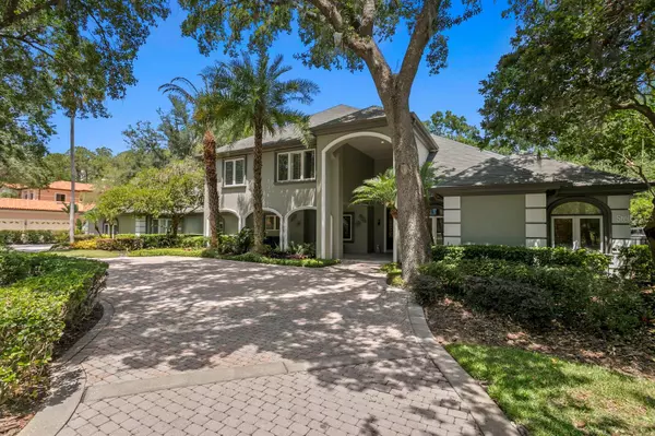 6352 W MACLAURIN DR, Tampa, FL 33647