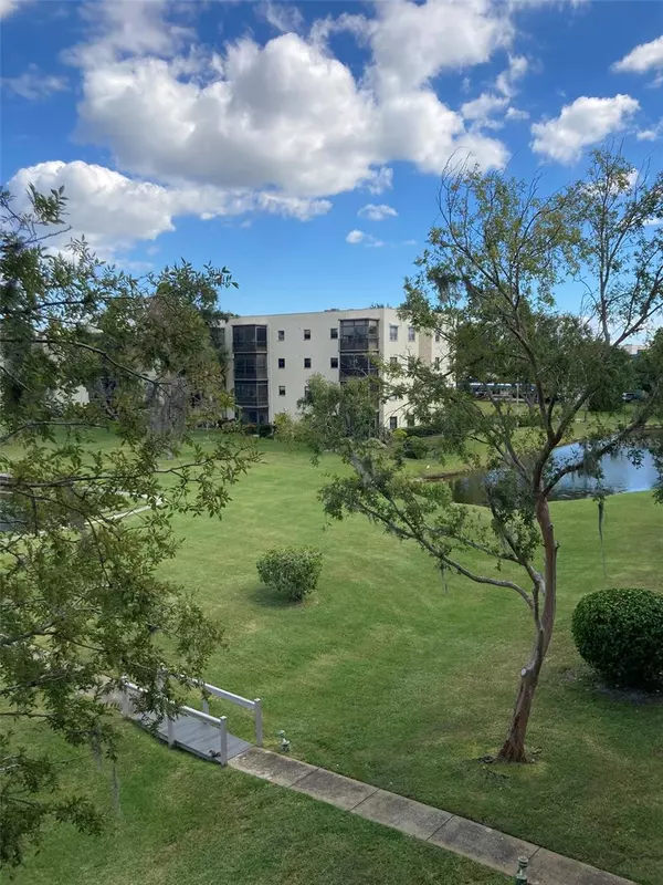 8174 N TERRACE GARDEN DR N #307, St Petersburg, FL 33709