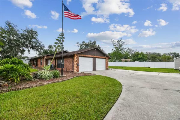 Zephyrhills, FL 33542,39501 MEADOWOOD LOOP