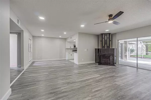 Tampa, FL 33618,4228 ARBORWOOD LN