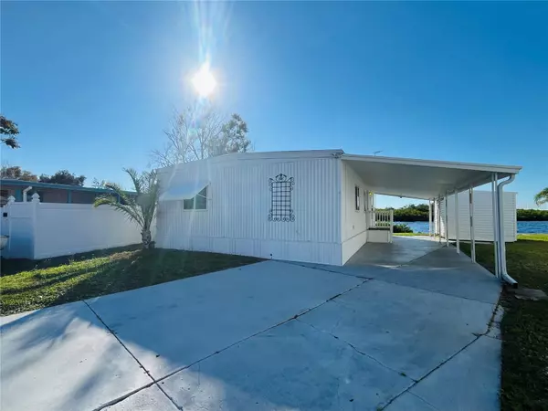 Tarpon Springs, FL 34689,523 RIVER VIEW LN