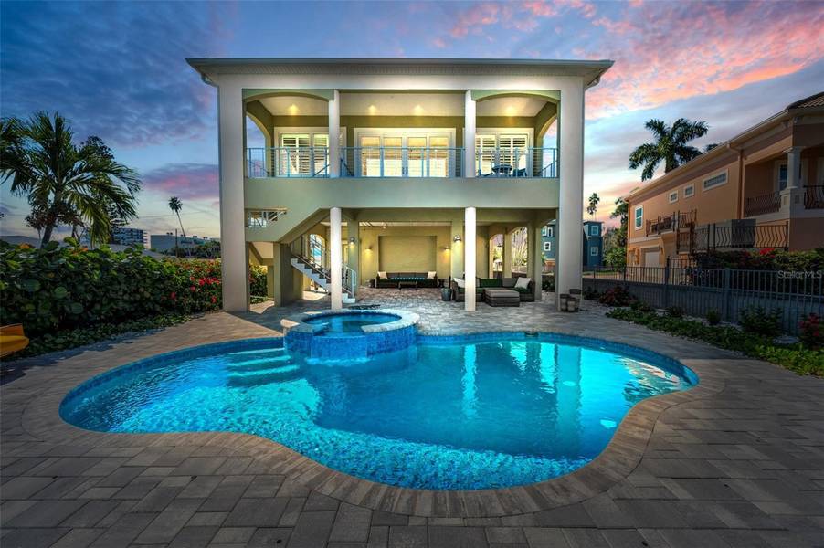 15459 2ND ST E, Madeira Beach, FL 33708