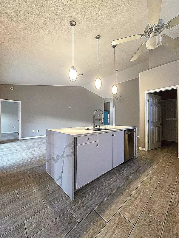 Clearwater, FL 33761,3090 PEPPERWOOD LN W