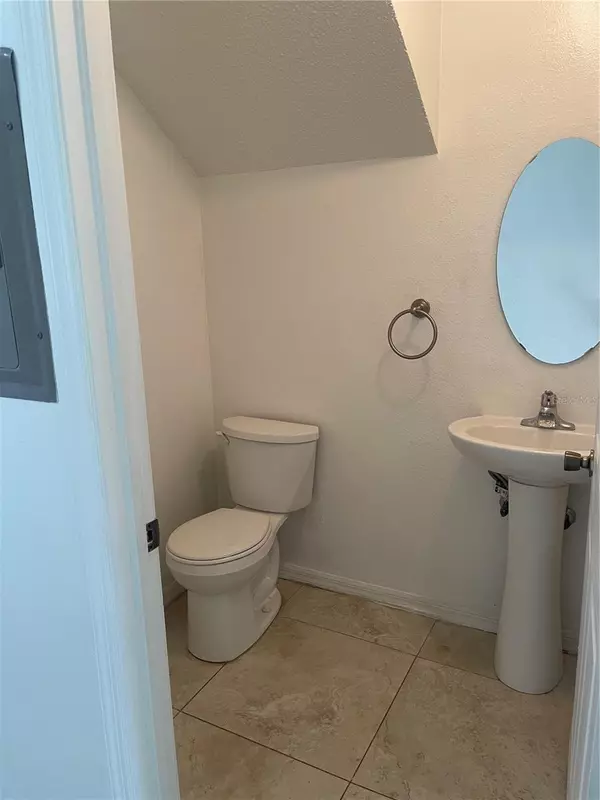 Brandon, FL 33511,412 KENSINGTON LAKE CIR