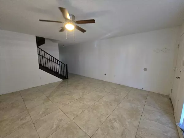 Brandon, FL 33511,412 KENSINGTON LAKE CIR