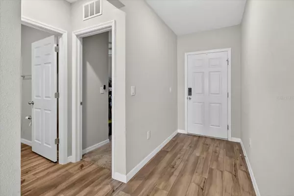 Lithia, FL 33547,14716 GALLOP RUN DR