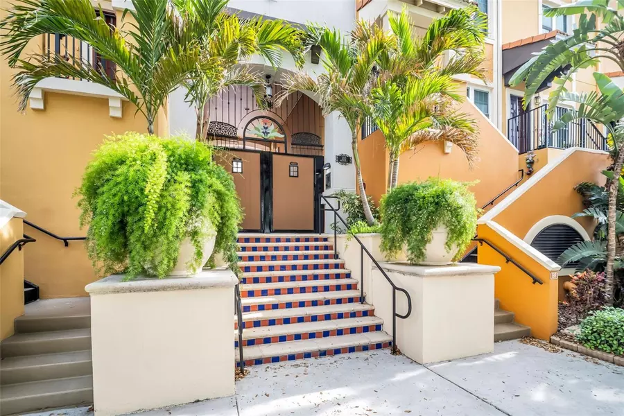 200 4TH AVE S #324, St Petersburg, FL 33701