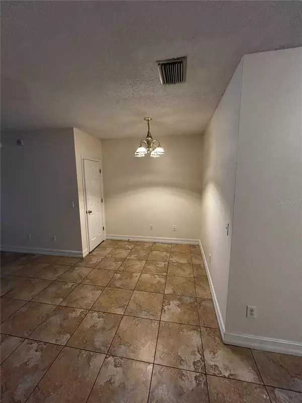 Riverview, FL 33578,6023 OSPREY LAKE CIR