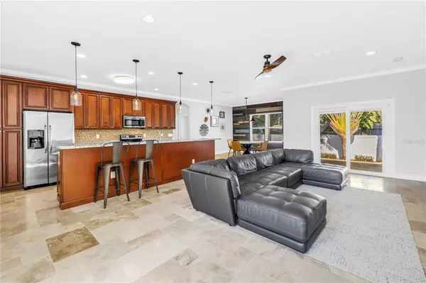 St Petersburg, FL 33703,1235 50TH AVE N