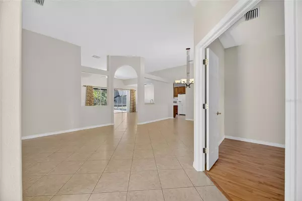 Riverview, FL 33578,9115 PINEBREEZE DR