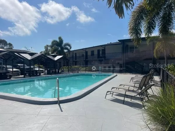 Belleair Bluffs, FL 33770,675 INDIAN ROCKS RD N #102B
