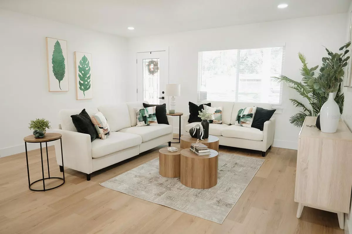 Lutz, FL 33548,909 LAKE CHARLES CIR