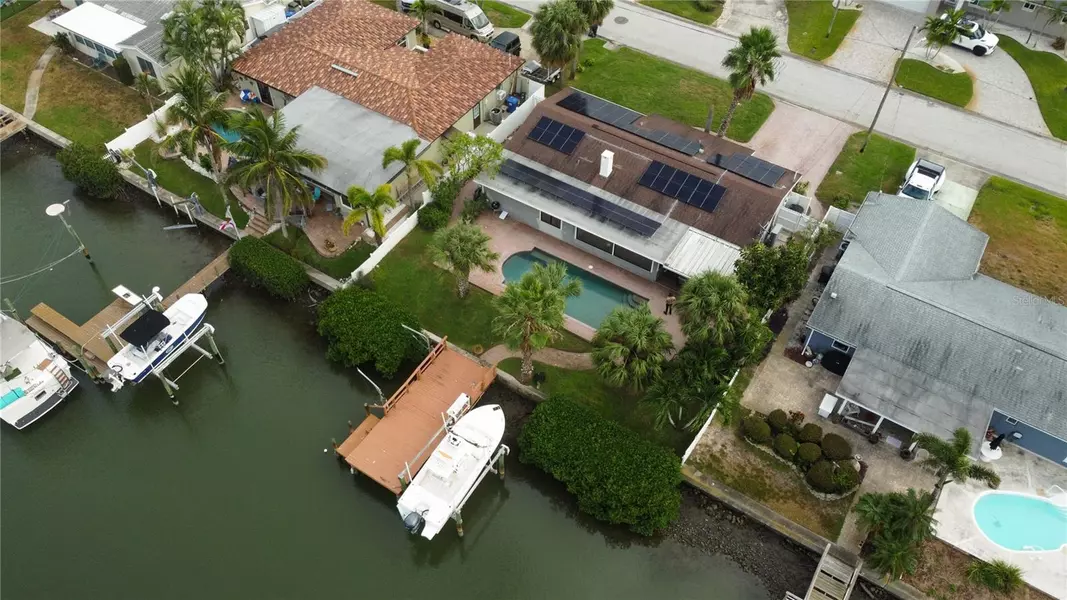 7861 1ST AVE S, St Petersburg, FL 33707