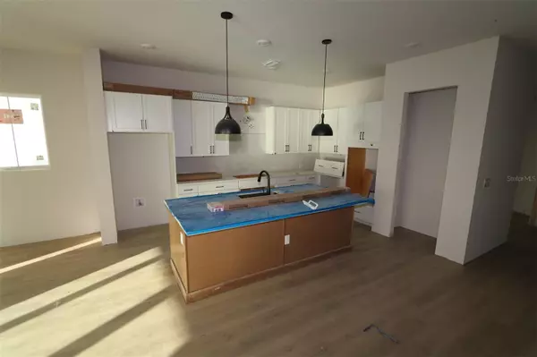 Sarasota, FL 34240,1563 RUNNING TIDE PL