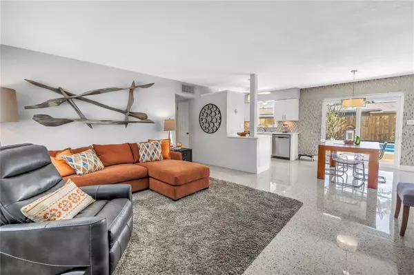 St Petersburg, FL 33707,6904 GRANDE VISTA WAY S