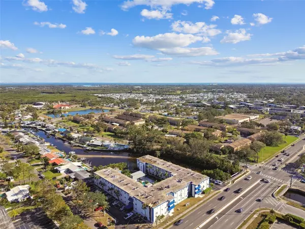 350 79TH AVE N #108, St Petersburg, FL 33702