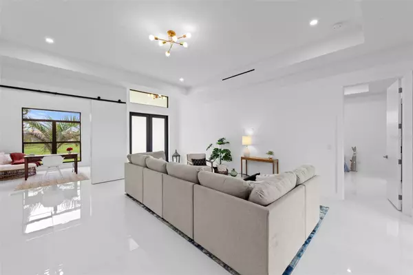 Punta Gorda, FL 33955,24194 PEPPERCORN RD