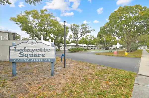 101 LAKE AVE NE #216, Largo, FL 33771