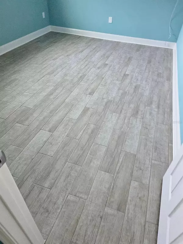 Tampa, FL 33615,8809 BAY POINTE DR #109