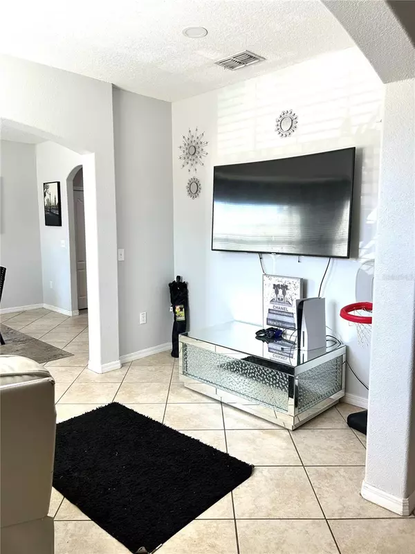 Riverview, FL 33579,13809 FELIX WILL RD