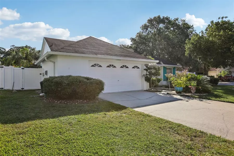 1424 RIDGE SHORE DR, Tarpon Springs, FL 34689