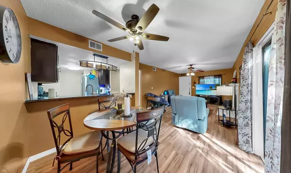 Tampa, FL 33613,4036 ANGEL OAK CT #104