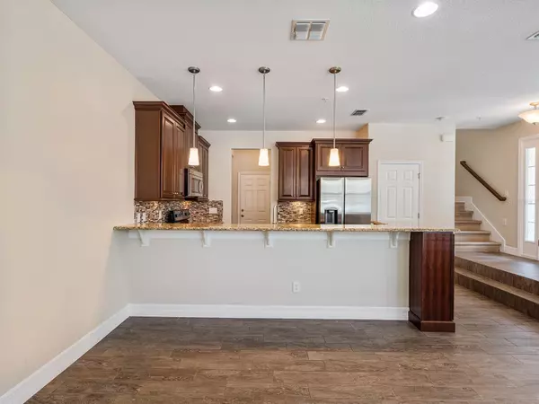 Winter Springs, FL 32708,465 GEE HAMMOCK LN