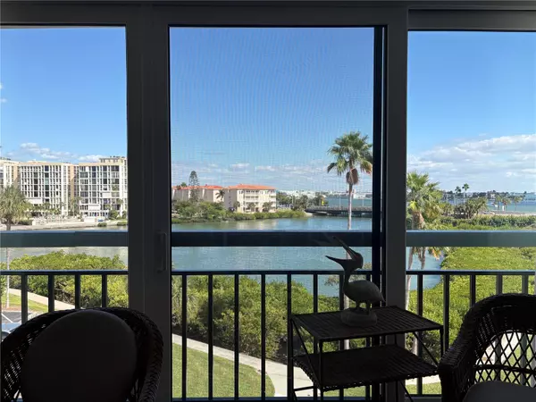 South Pasadena, FL 33707,7897 SAILBOAT KEY BLVD S #408