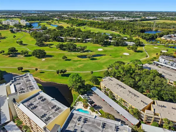 Largo, FL 33771,225 COUNTRY CLUB DR #E252