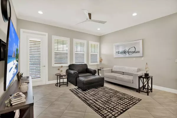 Tampa, FL 33616,5804 YEATS MANOR DR