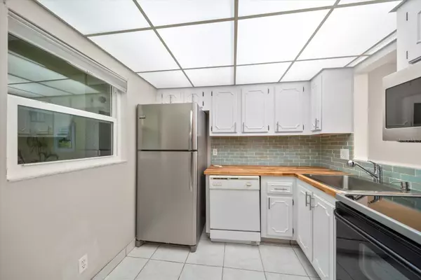 Largo, FL 33774,11485 OAKHURST RD #1100-206
