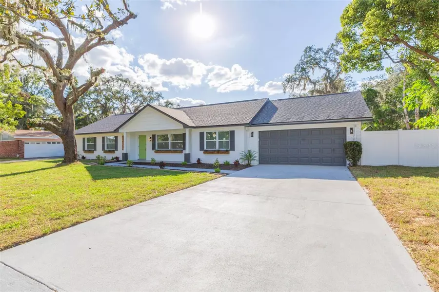 713 GRAND CIR, Temple Terrace, FL 33617